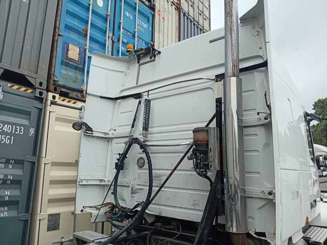 Volvo 2014 Semi-Truck Model VNL 670 in Cars & Trucks in City of Toronto - Image 4