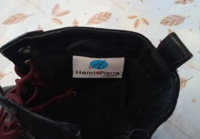 bottes hiver en cuir femme grandeur 6.5  comme neuf in Women's - Shoes in Québec City - Image 4