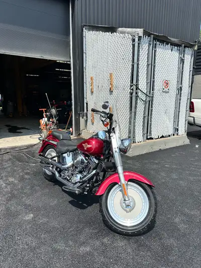 2006 Harley Davidson Fatboy Fuel injected 88ci/ 5 speed/ 22,600 miles Great working and sounding bik...