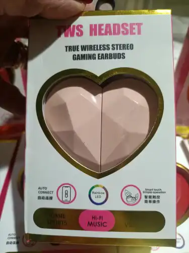 *New* Bluetooth Wireless Headphone Heart Shaped in Headphones in Medicine Hat - Image 3