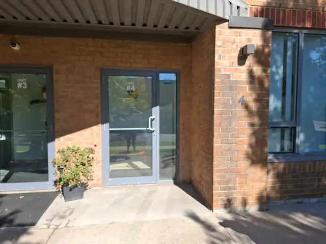 1400Sqft Office & Warehouse for rent/lease -Markham and McNicoll in Commercial & Office Space for Rent in City of Toronto - Image 5