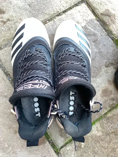Men's Adidas Baseball Cleat size9, View more