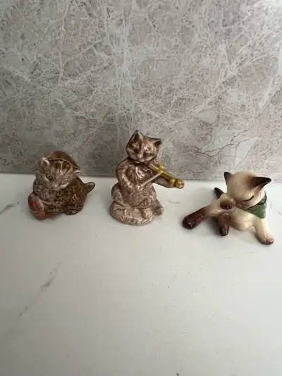 Enhance your collection with this charming set of four pre-owned ceramic animal figurines, perfect f...