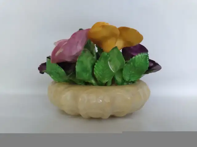Coalport Bone China Flower Basket in Arts & Collectibles in Barrie - Image 6