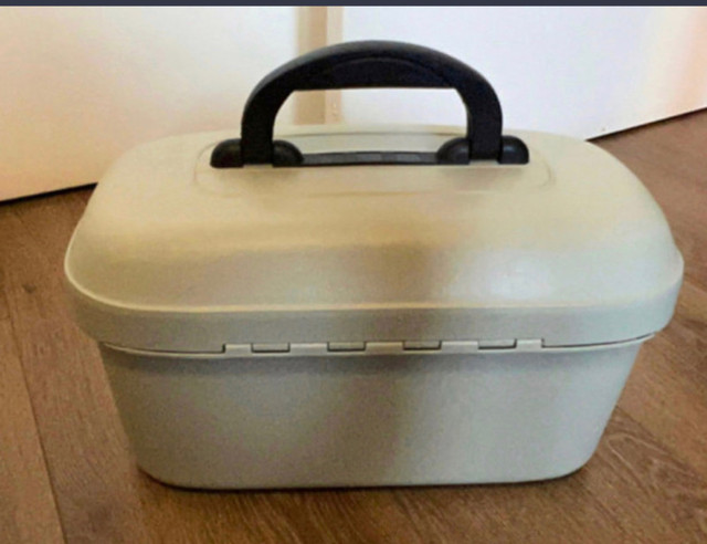 Makeup storage box & baby wipes warmer in Other in Mississauga / Peel Region - Image 4