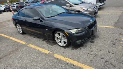 2009 BMW 335I drives like new - oil change done regularly every 6000km - replaced all plugs and coil...