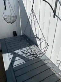 Outdoor Metal hanging baskets