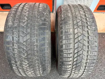 Pirelli Sottozéro 3 , Staggered Set , 2000 KM , Dimension : Front - 255 / 35R 20 Rear - 295 / 30R 20