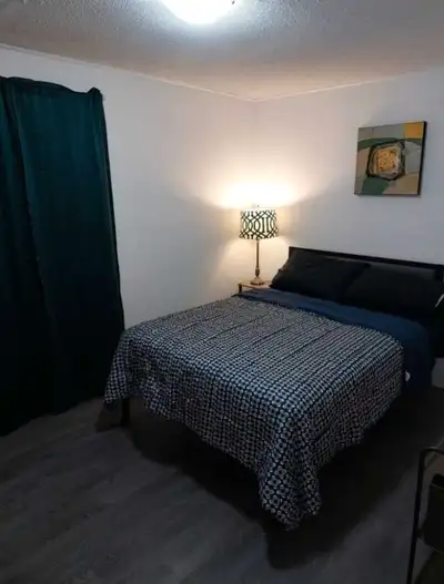 Room for Rent in Beautiful House central to amazing landscape** Welcome to your new home! A fantasti...