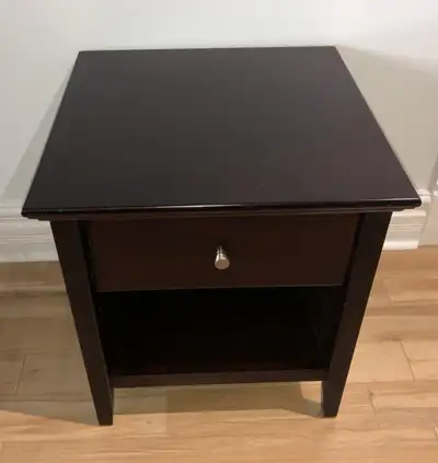 TABLE D’APPOINT/TABLE DE CHEVET/NIGHTSTAND, View more