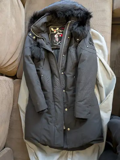 Moose Knuckles Stirling women's parka Black, size S/P, View more
