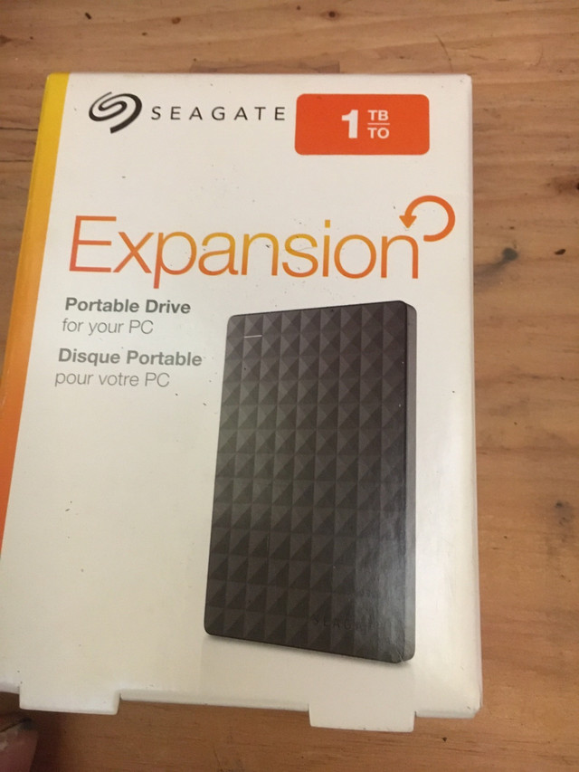 External hard drive 1 tb in General Electronics in North Bay