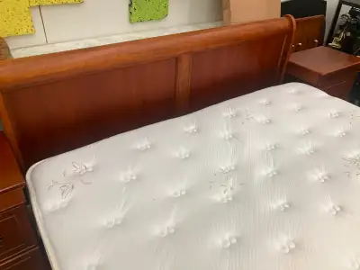  $160 MATELAS SEUL King BEAUTYREST (Payé $1500), View more