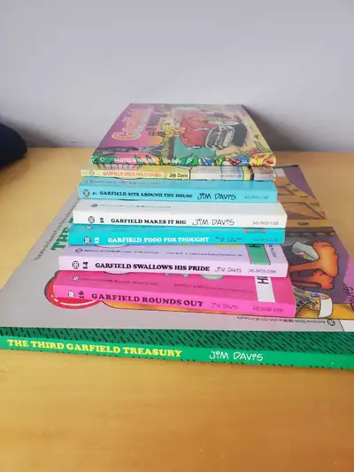 8 Garfield Books, View more