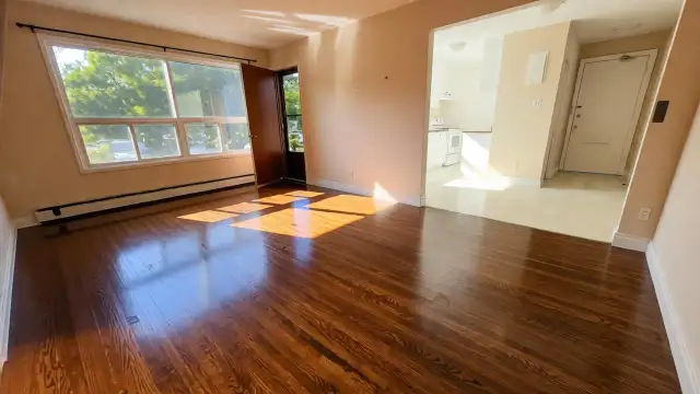 Bright 2bdrm APT- RENOVATED/SPACIOUS/SELF CONTAINED! Avail Now!