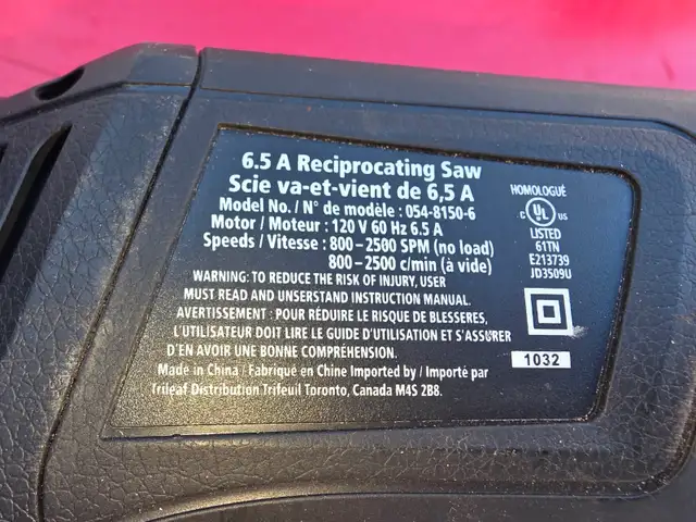 Jobmate Job Mate Reciprocating Saw 6.5A 120V Corded 1 Blade Key in Power Tools in Windsor Region - Image 11