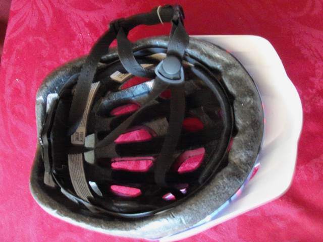 Bike Helmet; best offer in Clothing, Shoes & Accessories in Winnipeg - Image 2