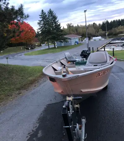 I'm selling my Polar Kraft boat, a durable and reliable vessel perfect for fishing or leisurely trip...