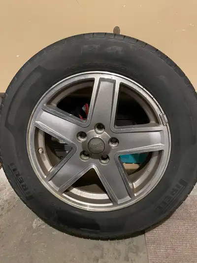 R17 215/65 four season tires, original rims Jeep Patriot 2008 great condition (no cracks, no bends)....