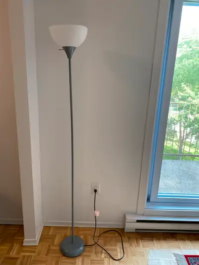 Lampe sur pied/Floor lamp, View more