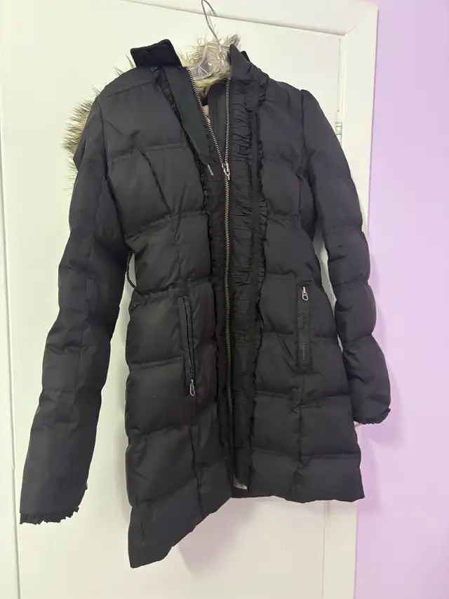 Juicy couture women’s winter coat manteau hiver  in Women's - Tops & Outerwear in City of Montréal - Image 2