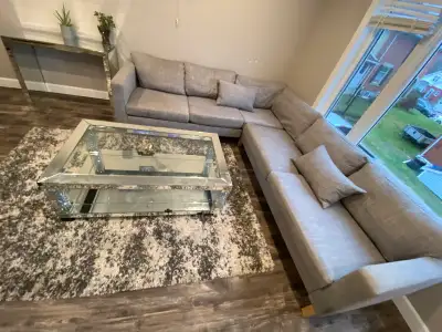 Pet and smoke-free home 8ft by 7ft pick up in Hanover or can deliver if local