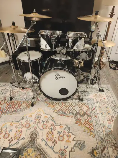 5 pc. Gretsch Renown Maple drums, hardware, Zildjian cymbals!, View more