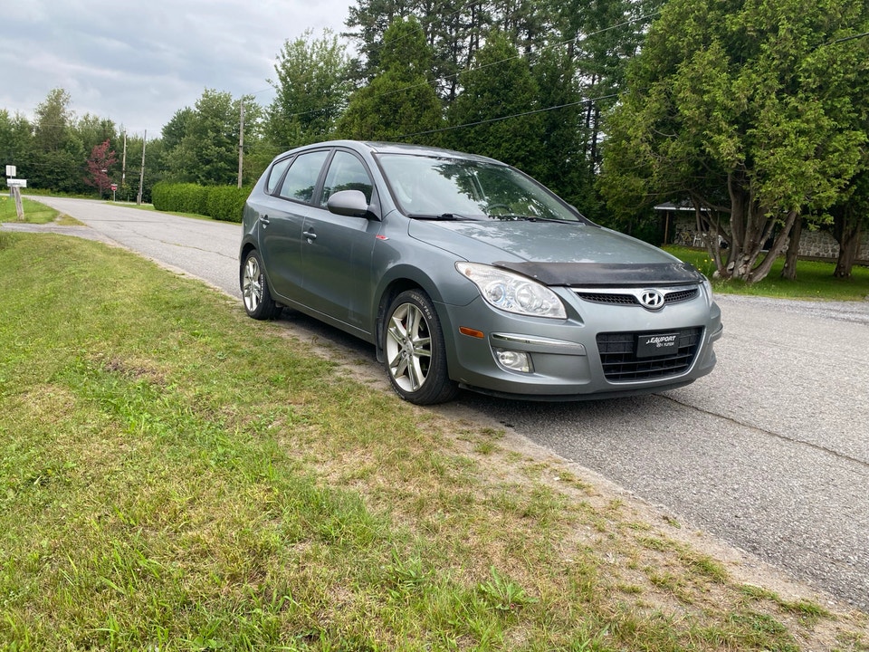 Hyundai elantra Touring | Cars & Trucks | Trois-Rivières | Free local ...