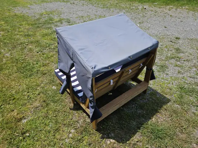 Kids outdoor lounger in Patio & Garden Furniture in Barrie - Image 3