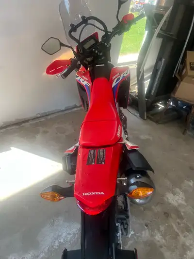 Bought and doesn’t get used enough to warrant keeping. Barely used always stored inside bought from...