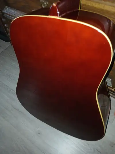 Montana acoustic  guitar, View more