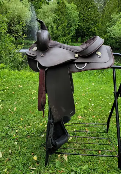 15" Wintec Western Saddle, View more
