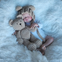 Newborn crochet bear outfit. Newborn gift. Newborn photo shoot.