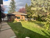 Fully Furnished Guest Cottage- St. Albert