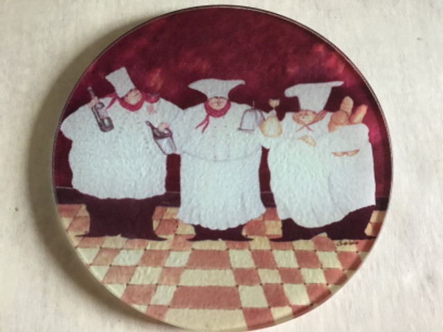 Sous plats en verre neufs ´les chefs ´de Jennifer Garant peintre dans Vaisselle et articles de cuisine  à Ville de Montréal - Image 2