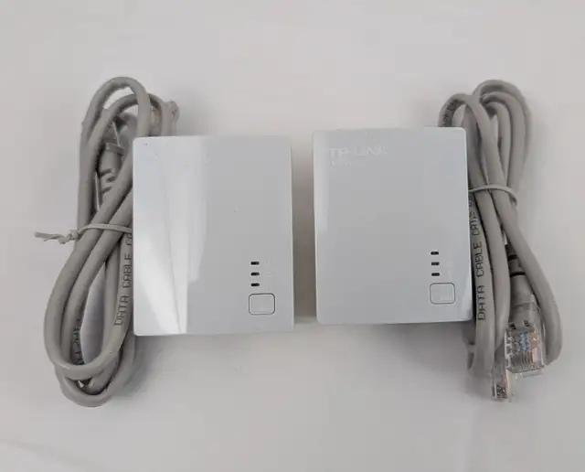 2pcs TP-Link TL-PA4010 Powerline Extended Internet Connection