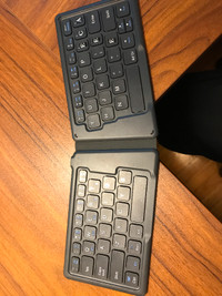 Petit clavier pliable de marque Perixx