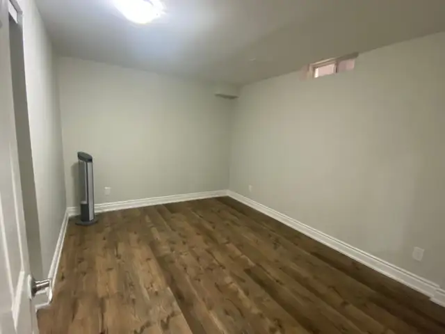 2 BEDROOM ,1 WASH , 2 PARKINGS  , BASEMENT in Long Term Rentals in Mississauga / Peel Region - Image 8