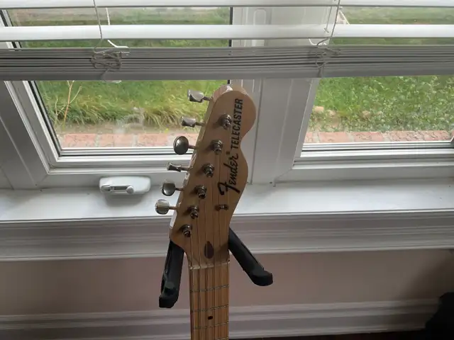 Fender Paisley Telecaster in Guitars in Markham / York Region - Image 5