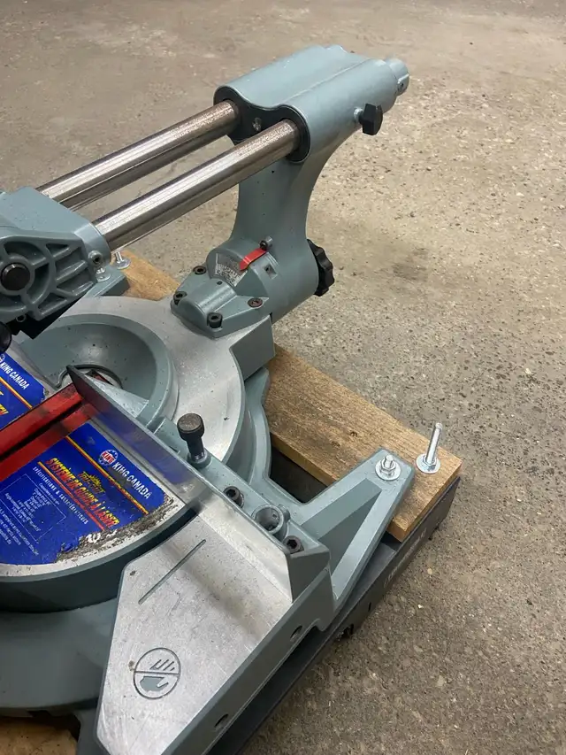King Canada 10” sliding Miter Saw in Power Tools in Calgary - Image 4