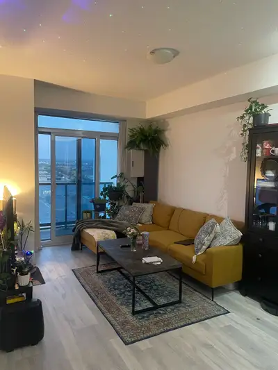 **1+Den Condo – Den for Rent | Vaughan** Weston and Highway7 Prime Vaughan Location – Near VMC Avail...