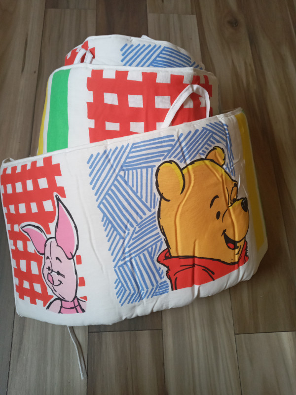 Winnie The Pooh WORKS Bumper Pad By Disney - Like New in Cribs in Mississauga / Peel Region - Image 4