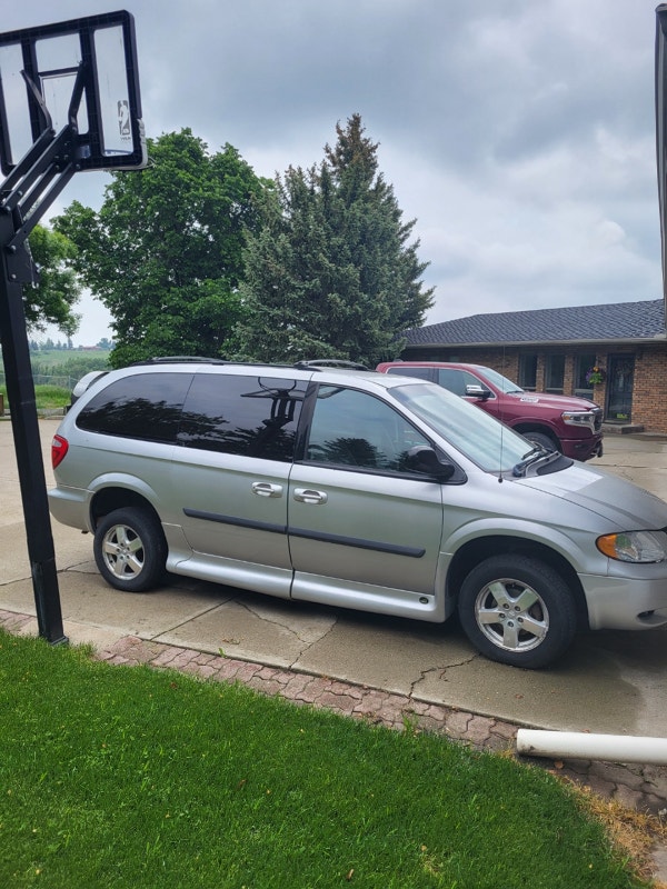 VMI Wheelchair Accessible Caravan Cars & Trucks Lethbridge Kijiji