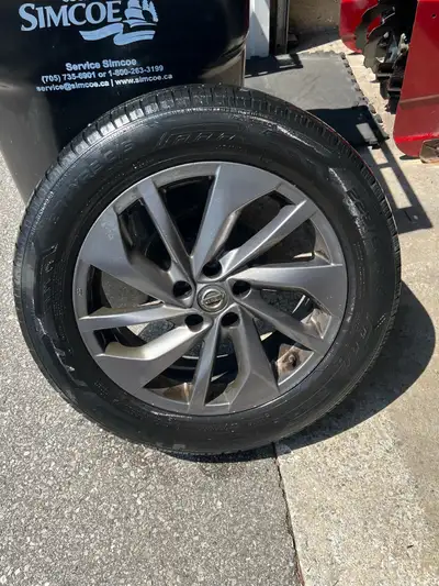 Selling a set of Nokian eNTYRE C/S all-season tires that came off a 2016 Nissan Rogue SL AWD. The se...