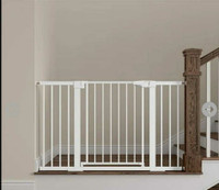 New Mumeasy, Baby Gate, Pressure Mounted with Walk Thru for sale
