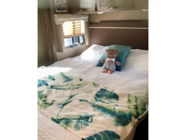 2018 Four Winds 22B excellent shape price drop,  in RVs & Motorhomes in Vancouver - Image 3
