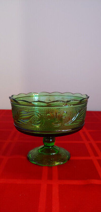 ANTIQUE CARNIVAL GLASS BOWL!!!