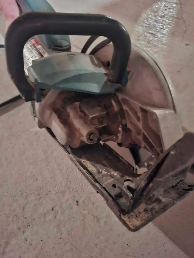 Makita Circular Saw in Power Tools in Kitchener / Waterloo - Image 3