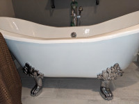 Cast Iron Claw Bathtub -Brand New Never Used