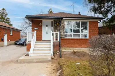 Charming Bungalow for Rent in High Demand Bendale Neighbourhood